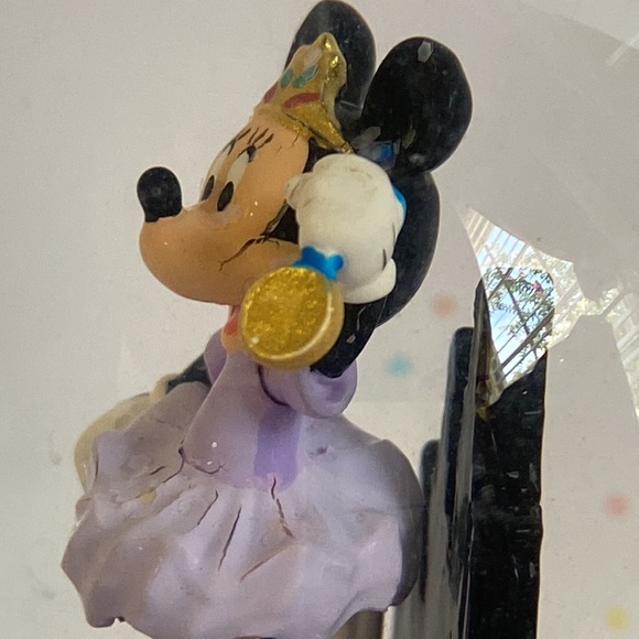2019 RUN DISNEY PRINCESS SNOW GLOBE - Picture 7 of 15